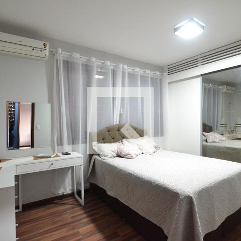Apartamento à venda com 101m², 2 quartos e 1 vagaSuíte com closet