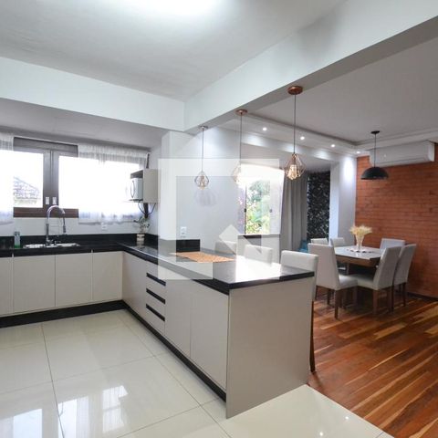Apartamento à venda com 101m², 2 quartos e 1 vagaCozinha