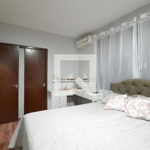 Apartamento à venda com 101m², 2 quartos e 1 vagaSuíte com closet