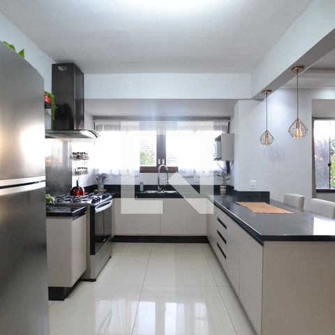 Apartamento à venda com 101m², 2 quartos e 1 vagaCozinha