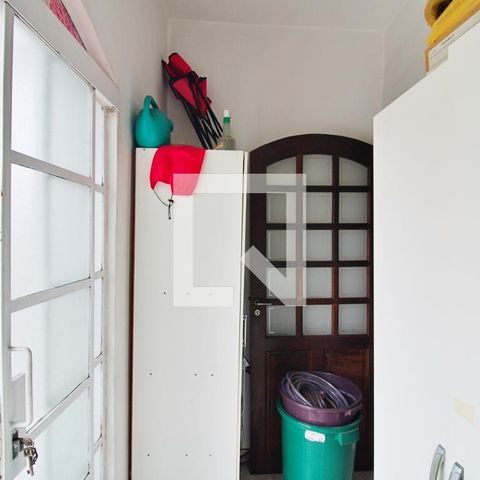 Casa à venda com 210m², 3 quartos e 2 vagasÁrea de Serviço