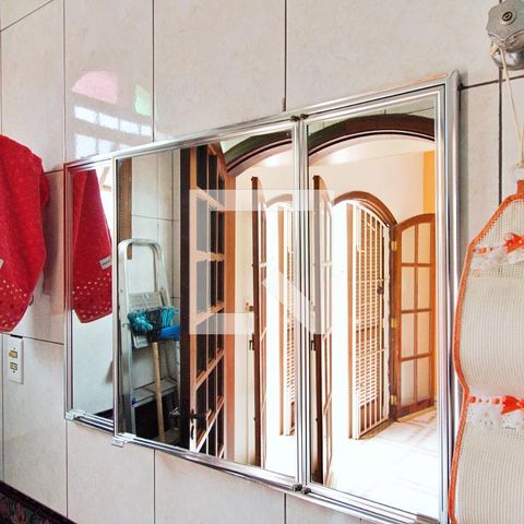Casa à venda com 210m², 3 quartos e 2 vagasBanheiro da Suíte 