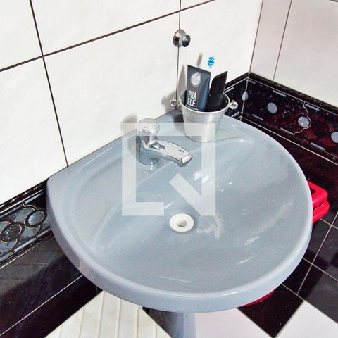 Casa à venda com 210m², 3 quartos e 2 vagasBanheiro