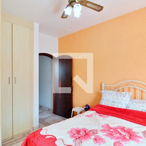 Casa à venda com 210m², 3 quartos e 2 vagasSuíte 