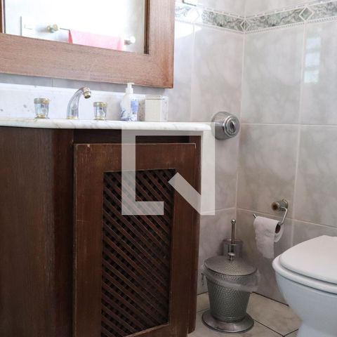 Casa à venda com 500m², 4 quartos e 3 vagas Casa à venda com 500m², 4 quartos e 3 vagasBanheiro da suíte 2