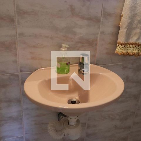 Casa à venda com 500m², 4 quartos e 3 vagas Casa à venda com 500m², 4 quartos e 3 vagasBanheiro de Serviço