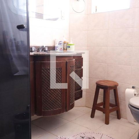 Casa à venda com 500m², 4 quartos e 3 vagas Casa à venda com 500m², 4 quartos e 3 vagasBanheiro da suíte 3