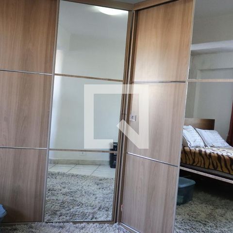 Casa à venda com 500m², 4 quartos e 3 vagas Casa à venda com 500m², 4 quartos e 3 vagasQuarto