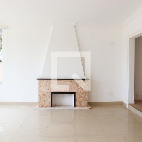 Casa à venda com 420m², 4 quartos e 4 vagasSala