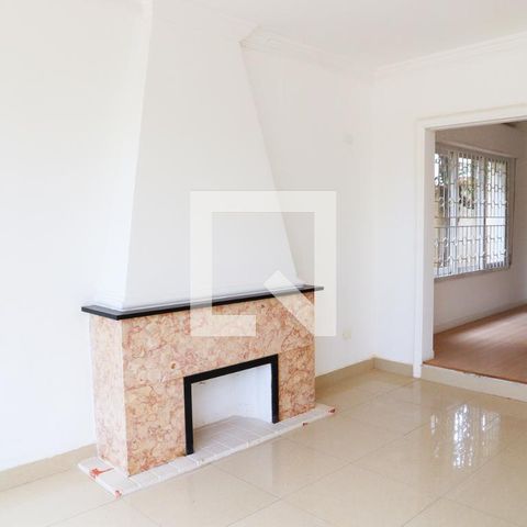 Casa à venda com 420m², 4 quartos e 4 vagasSala