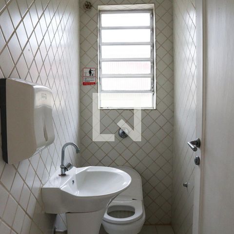 Casa à venda com 420m², 4 quartos e 4 vagasBanheiro
