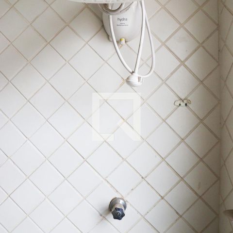 Casa à venda com 420m², 4 quartos e 4 vagasBanheiro da Suíte