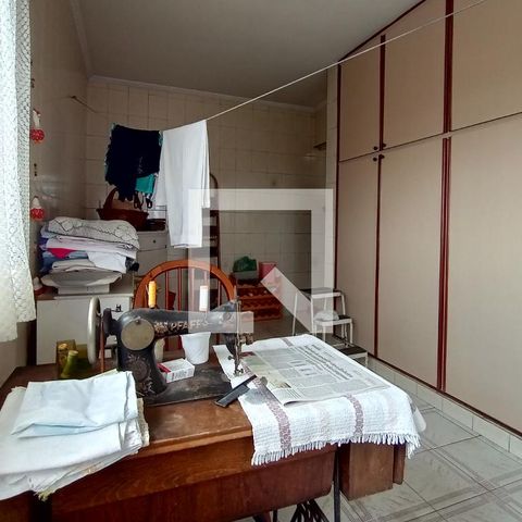 Casa à venda com 515m², 3 quartos e 2 vagas Casa à venda com 515m², 3 quartos e 2 vagasÁrea de Serviço