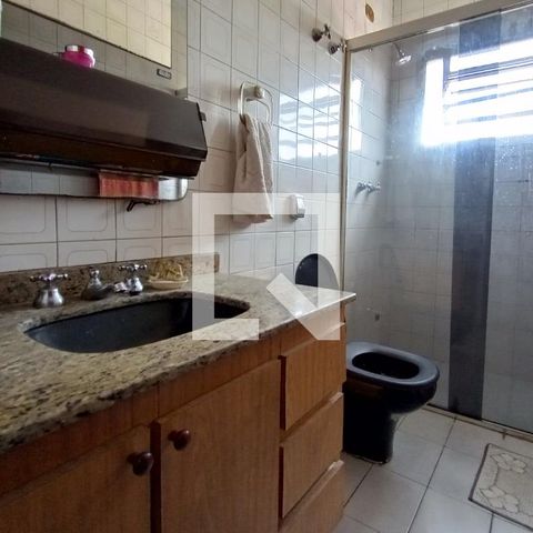 Casa à venda com 515m², 3 quartos e 2 vagas Casa à venda com 515m², 3 quartos e 2 vagasBanheiro 2