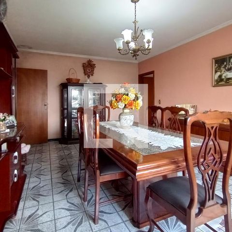 Casa à venda com 515m², 3 quartos e 2 vagas Casa à venda com 515m², 3 quartos e 2 vagasSala de Jantar