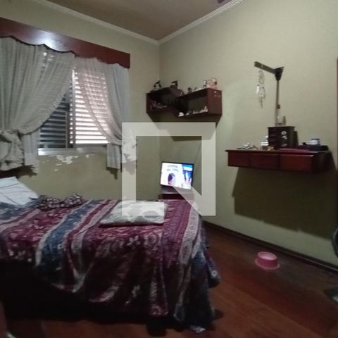 Casa à venda com 515m², 3 quartos e 2 vagas Casa à venda com 515m², 3 quartos e 2 vagasQuarto 2