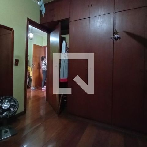 Casa à venda com 515m², 3 quartos e 2 vagas Casa à venda com 515m², 3 quartos e 2 vagasQuarto 2