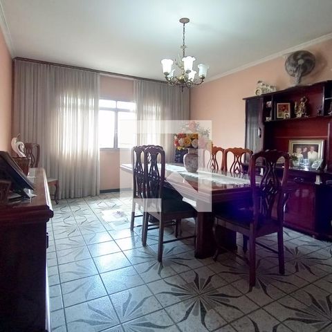Casa à venda com 515m², 3 quartos e 2 vagas Casa à venda com 515m², 3 quartos e 2 vagasSala de Jantar