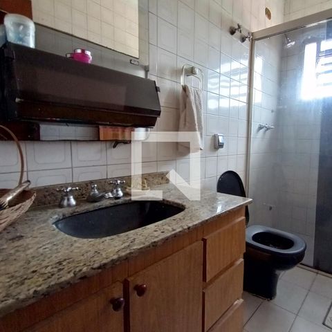 Casa à venda com 515m², 3 quartos e 2 vagas Casa à venda com 515m², 3 quartos e 2 vagasBanheiro 2