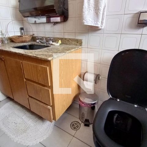 Casa à venda com 515m², 3 quartos e 2 vagas Casa à venda com 515m², 3 quartos e 2 vagasBanheiro 2