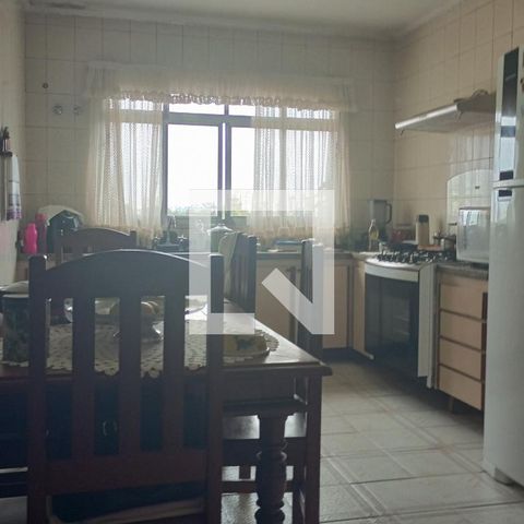 Casa à venda com 515m², 3 quartos e 2 vagas Casa à venda com 515m², 3 quartos e 2 vagasCozinha