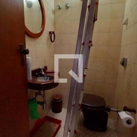 Casa à venda com 515m², 3 quartos e 2 vagas Casa à venda com 515m², 3 quartos e 2 vagasBanheiro 3 - Lavabo