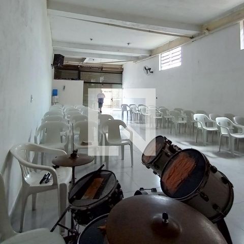 Casa à venda com 515m², 3 quartos e 2 vagas Casa à venda com 515m², 3 quartos e 2 vagasSalão 2