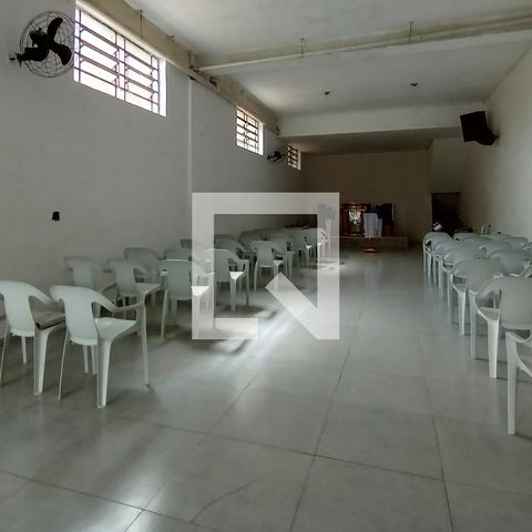 Casa à venda com 515m², 3 quartos e 2 vagas Casa à venda com 515m², 3 quartos e 2 vagasSalão 2
