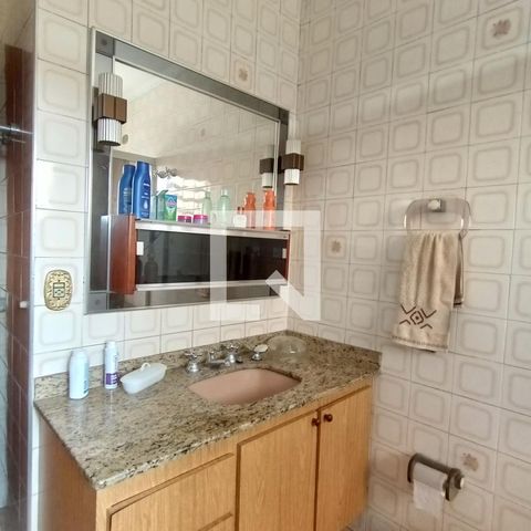 Casa à venda com 515m², 3 quartos e 2 vagas Casa à venda com 515m², 3 quartos e 2 vagasBanheiro 1 - Suíte