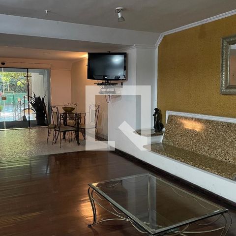 Apartamento à venda com 165m², 3 quartos e 2 vagas Apartamento à venda com 165m², 3 quartos e 2 vagasHall de Entrada do Prédio