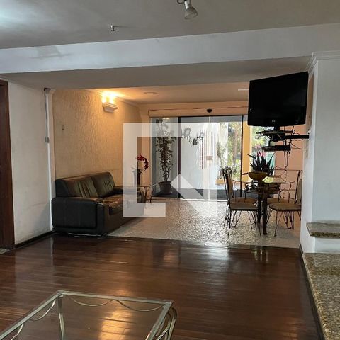 Apartamento à venda com 165m², 3 quartos e 2 vagas Apartamento à venda com 165m², 3 quartos e 2 vagasHall de Entrada do Prédio