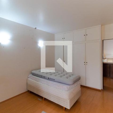 Casa para alugar com 628m², 5 quartos e 7 vagas Casa para alugar com 628m², 5 quartos e 7 vagasQuarto 01