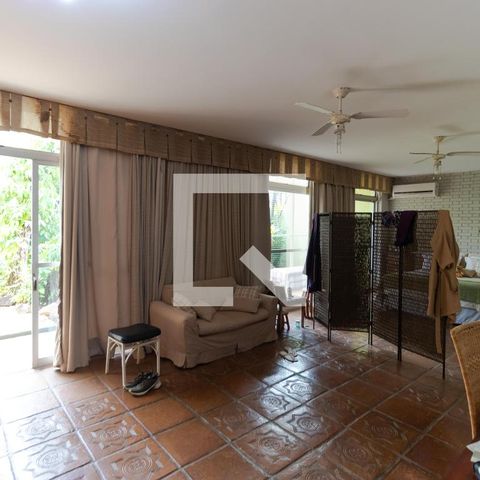 Casa para alugar com 628m², 5 quartos e 7 vagas Casa para alugar com 628m², 5 quartos e 7 vagasQuarto e Sala (Edícula)