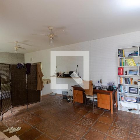 Casa para alugar com 628m², 5 quartos e 7 vagas Casa para alugar com 628m², 5 quartos e 7 vagasQuarto e Sala (Edícula)