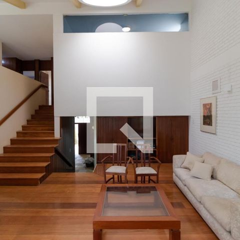 Casa para alugar com 628m², 5 quartos e 7 vagas Casa para alugar com 628m², 5 quartos e 7 vagasSalas