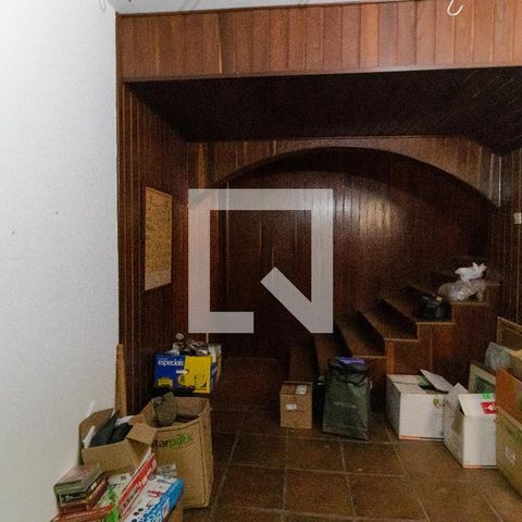Casa para alugar com 628m², 5 quartos e 7 vagas Casa para alugar com 628m², 5 quartos e 7 vagasAdega