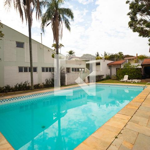 Casa para alugar com 628m², 5 quartos e 7 vagas Casa para alugar com 628m², 5 quartos e 7 vagasQuintal com Piscina