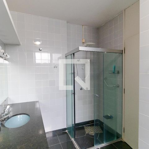 Casa para alugar com 628m², 5 quartos e 7 vagas Casa para alugar com 628m², 5 quartos e 7 vagasBanheiro da Suíte 01
