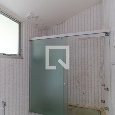 Casa para alugar com 628m², 5 quartos e 7 vagas Casa para alugar com 628m², 5 quartos e 7 vagasBanheiro da Suíte 02