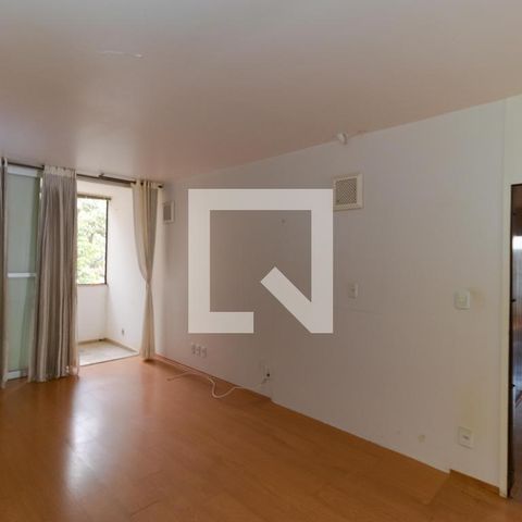 Casa para alugar com 628m², 5 quartos e 7 vagas Casa para alugar com 628m², 5 quartos e 7 vagasSuíte 02
