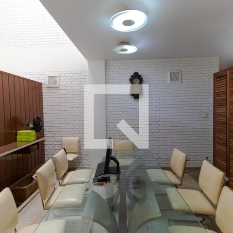 Casa para alugar com 628m², 5 quartos e 7 vagas Casa para alugar com 628m², 5 quartos e 7 vagasSala de Jantar