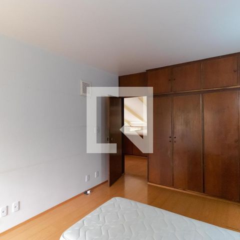 Casa para alugar com 628m², 5 quartos e 7 vagas Casa para alugar com 628m², 5 quartos e 7 vagasQuarto 02