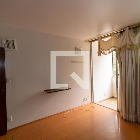 Casa para alugar com 628m², 5 quartos e 7 vagas Casa para alugar com 628m², 5 quartos e 7 vagasSuíte 01
