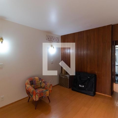 Casa para alugar com 628m², 5 quartos e 7 vagas Casa para alugar com 628m², 5 quartos e 7 vagasSuíte 01