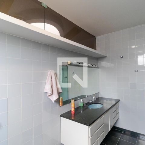 Casa para alugar com 628m², 5 quartos e 7 vagas Casa para alugar com 628m², 5 quartos e 7 vagasBanheiro da Suíte 01