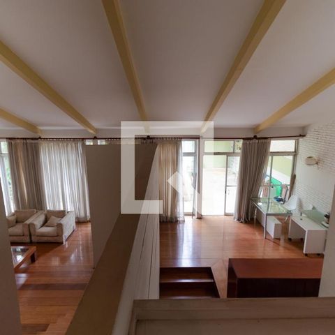 Casa para alugar com 628m², 5 quartos e 7 vagas Casa para alugar com 628m², 5 quartos e 7 vagasSalas