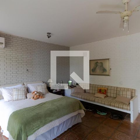 Casa para alugar com 628m², 5 quartos e 7 vagas Casa para alugar com 628m², 5 quartos e 7 vagasQuarto e Sala (Edícula)