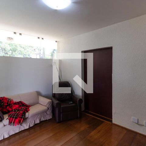Casa para alugar com 628m², 5 quartos e 7 vagas Casa para alugar com 628m², 5 quartos e 7 vagasSala de TV