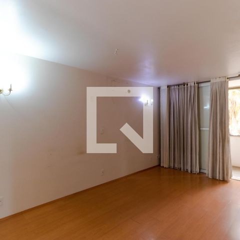 Casa para alugar com 628m², 5 quartos e 7 vagas Casa para alugar com 628m², 5 quartos e 7 vagasSuíte 02