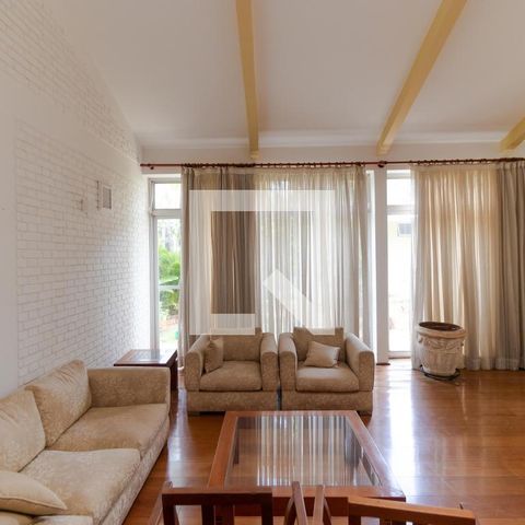 Casa para alugar com 628m², 5 quartos e 7 vagas Casa para alugar com 628m², 5 quartos e 7 vagasSalas